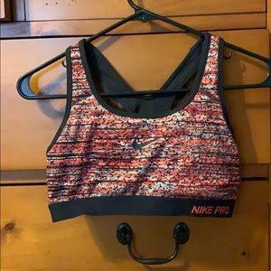 Nike pro sports bra